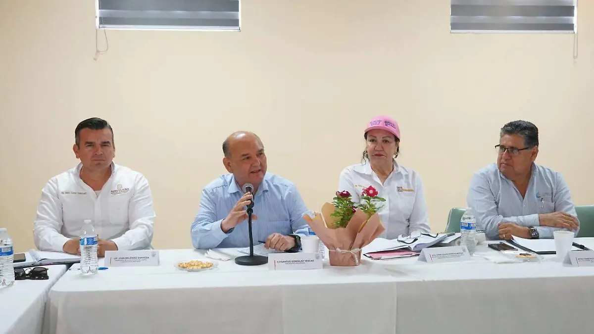 Los directivos agrícolas estuvieron con el alcalde y la secretaria de Agricultura